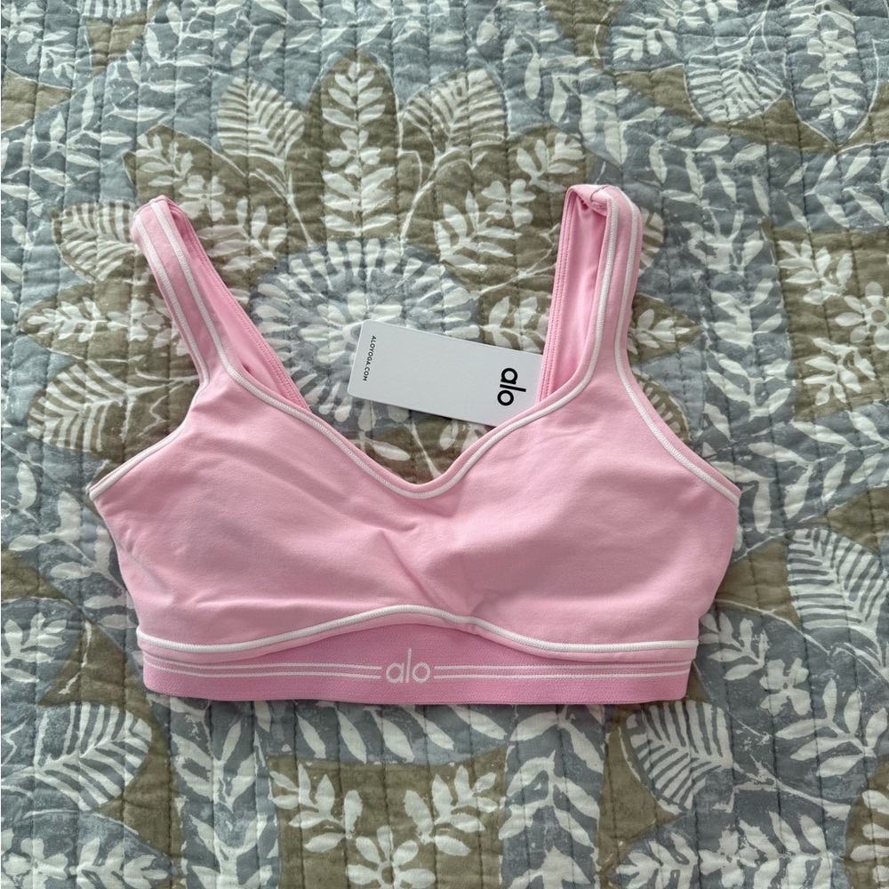 ALO Yoga heart throb Sports Bra